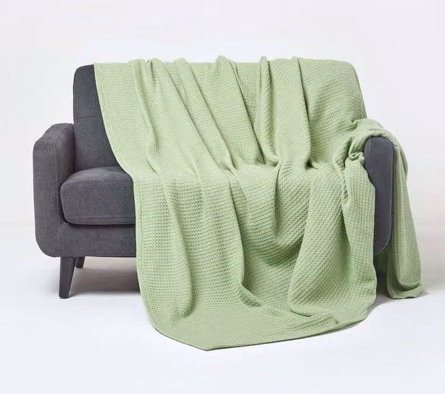 Homescapes Cotton Waffle Pique Throw Blanket in Green, W/D/H: 178 x 228 cm