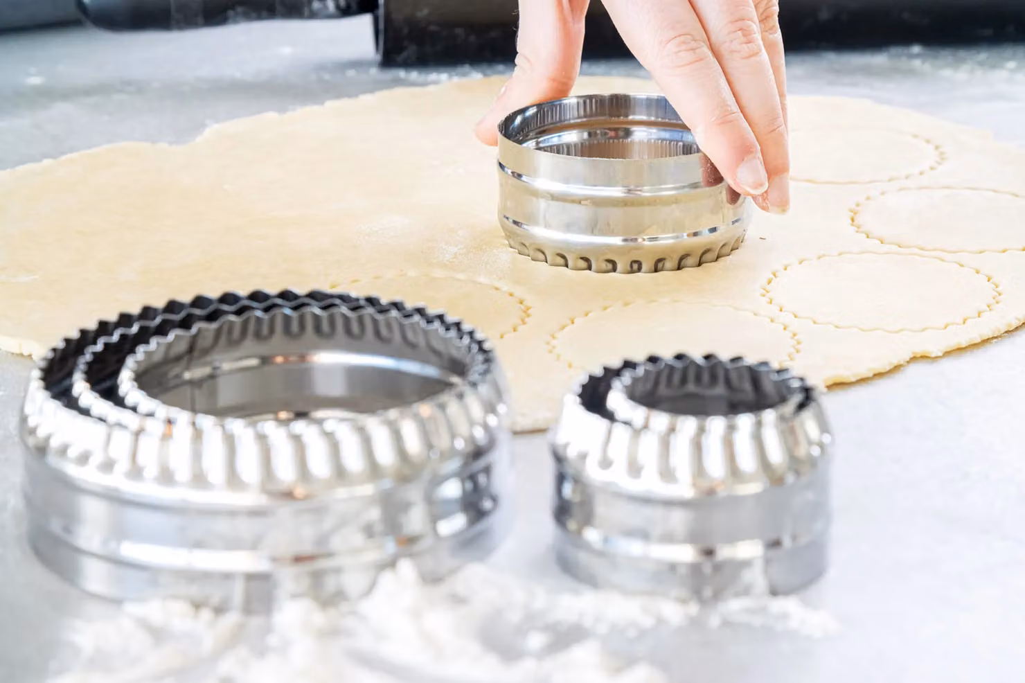 KitchenCraft Stainless Steel Double Sided Cookie and Pastry Cutter Set, 6 Pieces, Silver – 3