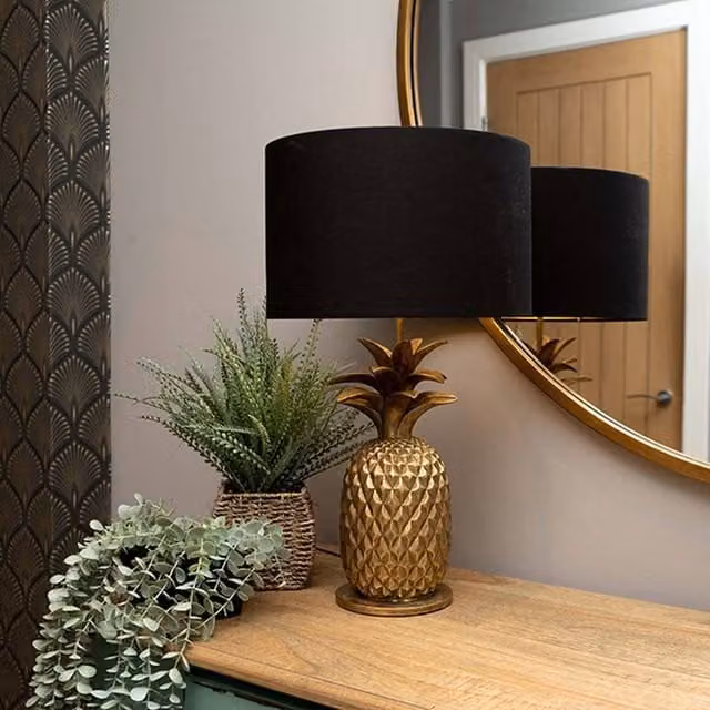 Madison & Mayfair Glamorous Pineapple Table Lamp with Gold Base and Black and Gold Fabric Shade