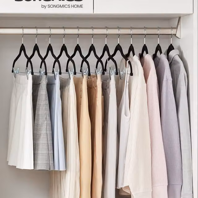 SONGMICS Velvet Trouser Hangers with Clips in Black and Grey