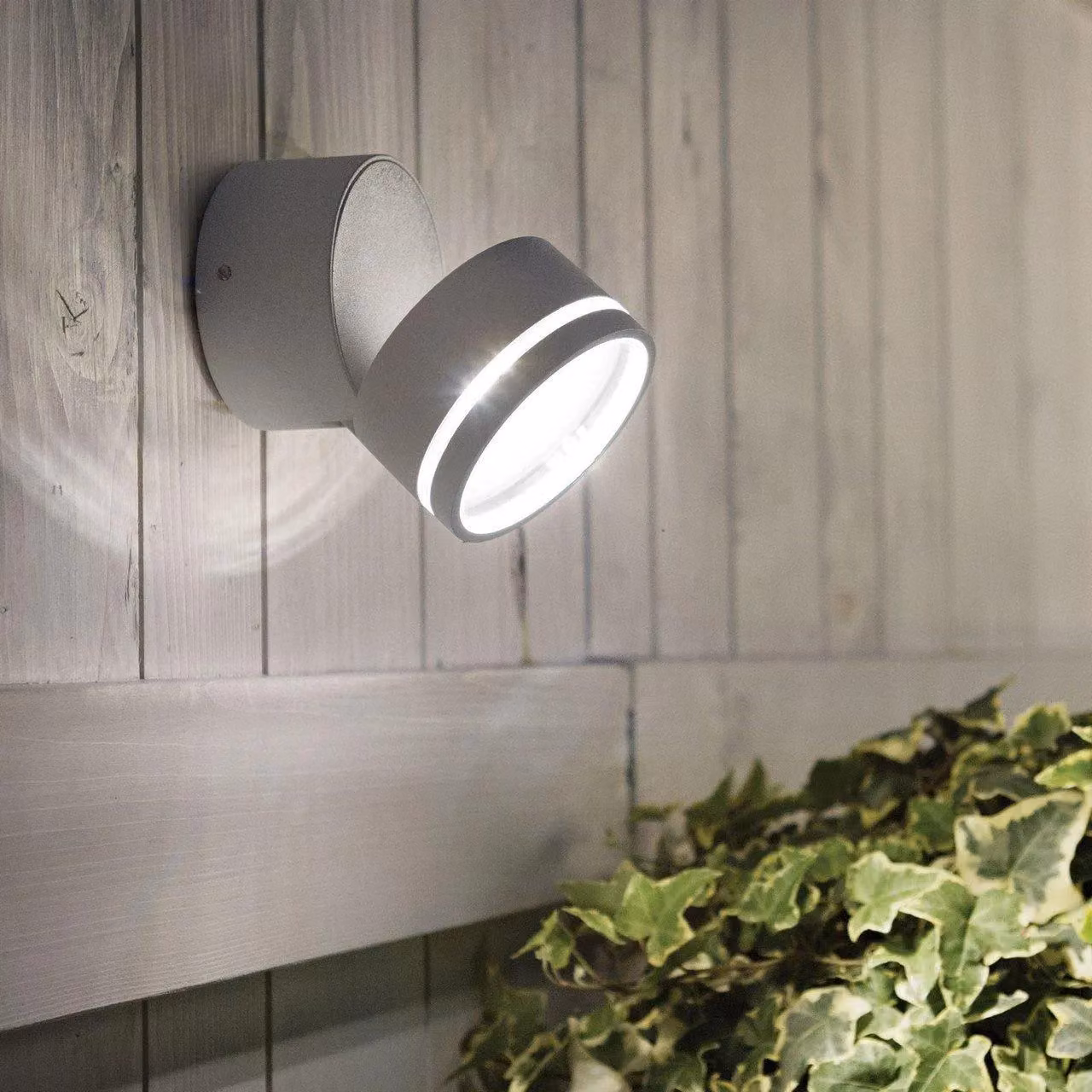 Netlighting Omega Round Single Spotlight in White, IP54, 3000K Warm White – 2