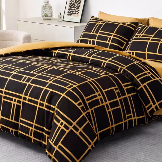 Pamposh Black and Gold Reversible Microfibre Duvet Cover Set, Double, 140 x 200 cm – 1