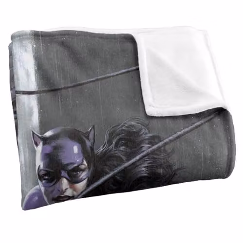 Warner Bros. Batman Catwoman Roof Silky Touch Super Soft Fleece Throw Blanket, Multicolour, W: 91.44 cm x D: 147 cm – 2