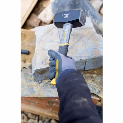 Stanley Fibreglass Club Hammer with Forged Steel Head in Black, 1.5 kg – 4