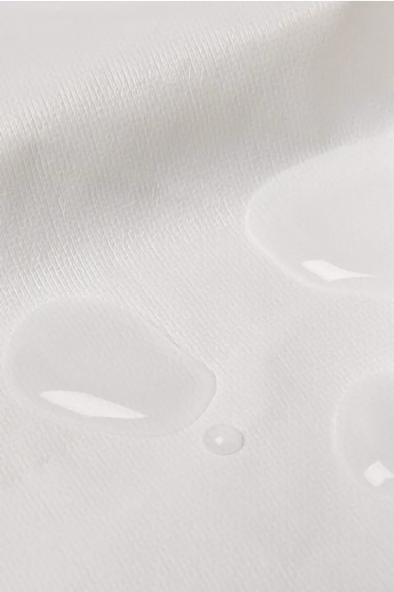Soak&Sleep Single Anti Bed Bug Mattress Encasement in White, Mite Proof and Allergy Friendly