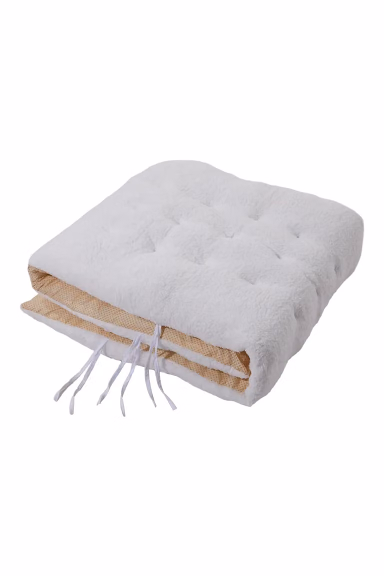 Living and Home Soft Sherpa Fleece Chair Pad with Non-Slip Backing, White, W: 110 cm, D: 40 cm
