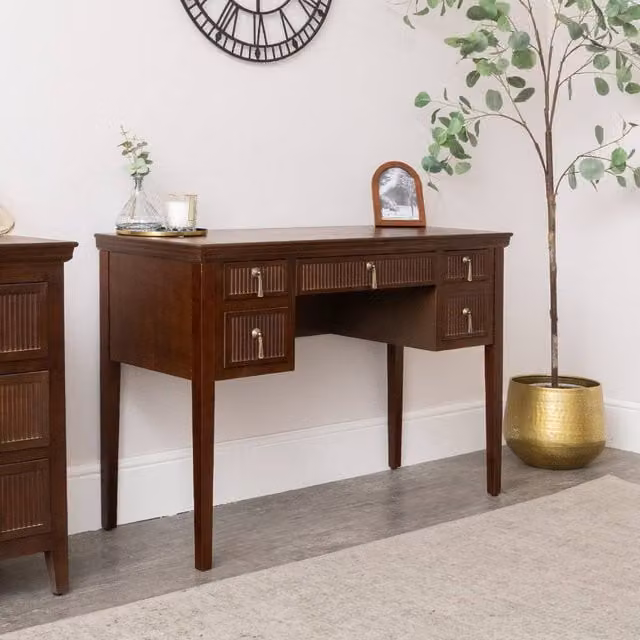 Melody Maison Dark Wood Reeded Dressing Table in Brown
