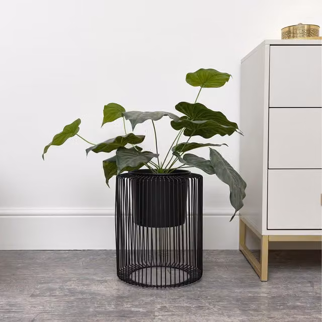 Melody Maison Modern Round Metal Wire Planter Pot, Black