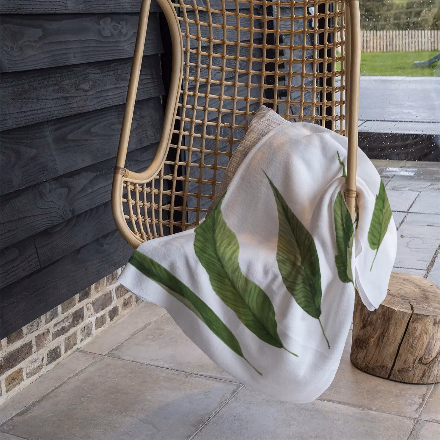 Benjamin Tate Design Selection Of Leaves Designer Fleece Blanket in Green, Sand and White, W/D/H: 120 x 150 cm – 4