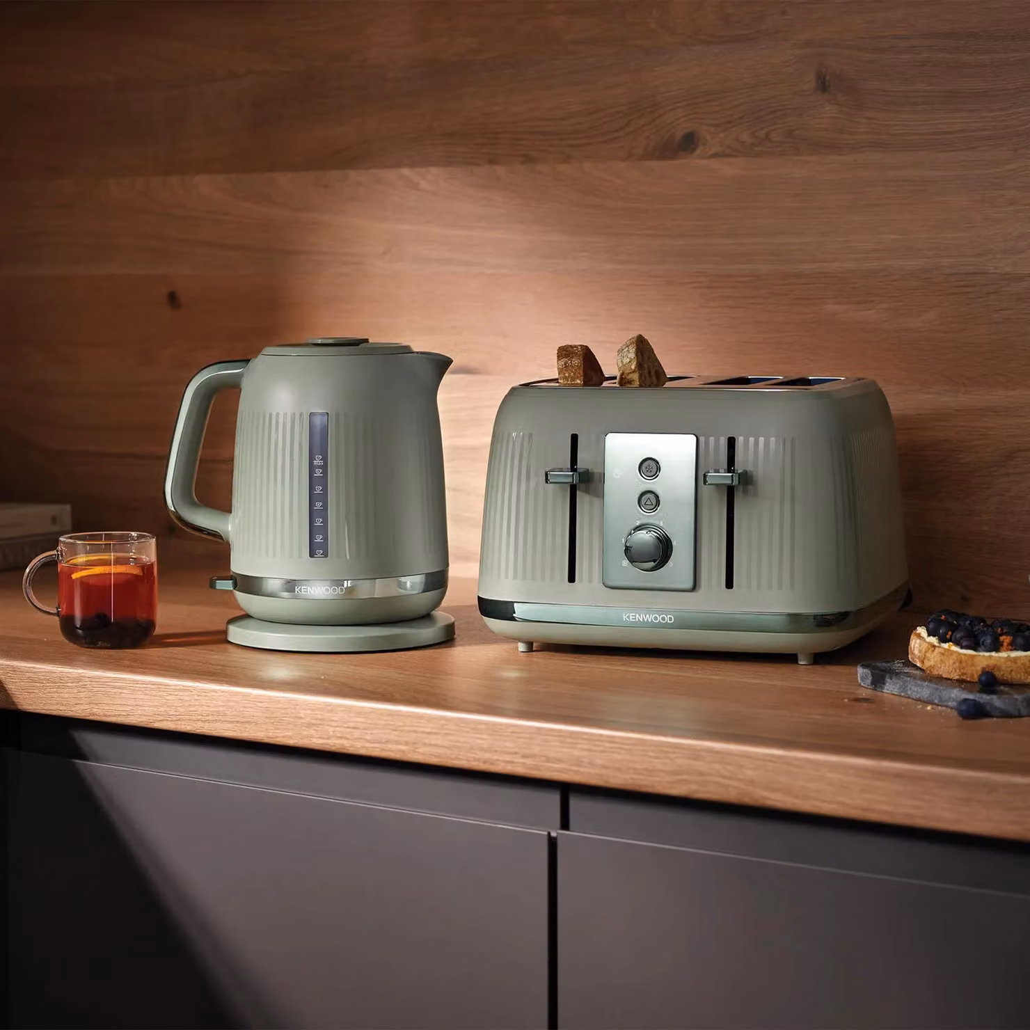 Kenwood Kettle 1.7L and 4 Slice Toaster Set in Green