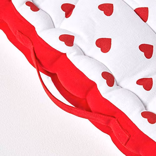 Homescapes Cotton Hearts Large Square Floor Cushion in Red and White, W/D/H: 50 x 50 x 10 cm – 2