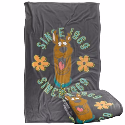 LOGOVISION Scooby Doo In The Middle Super Soft Silky Touch Fleece Throw Blanket, Multicolour, W/D/H: 91 x 147 cm