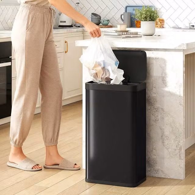 HOMCOM 45L Sensor Bin, Black Metal Kitchen Bin with Automatic Close – 1