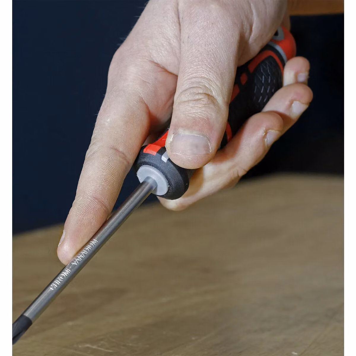 Loops PREMIUM Phillips 2 x 100mm Screwdriver with Ergonomic Soft Grip and Magnetic Tip in Multicolour – 4