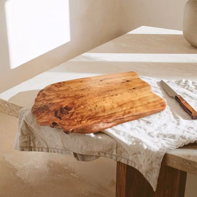 Orsina Solid Cedarwood Chopping and Serving Board with Irregular Edges, Brown, W/D/H: 40.0 x 30.0 x 2.0 cm – 1