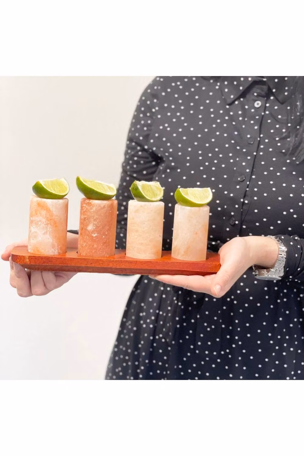 KDMD Set of 2 Peach Himalayan Salt Shot Glasses with Wooden Serving Stand – 4