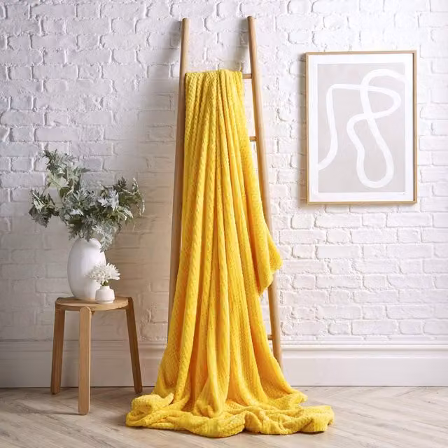 NewEdgeBlinds Cloud Honeycomb Geometric Fleece Throw in Yellow, 200 cm