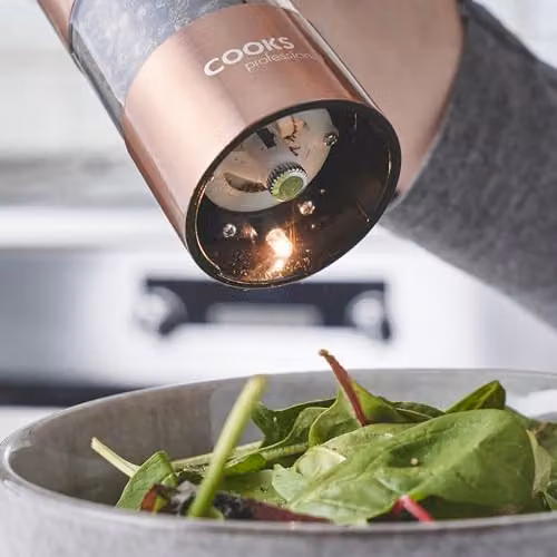 Cooks Professional Electric Salt and Pepper Mill Set with Bamboo Base in Copper – 5