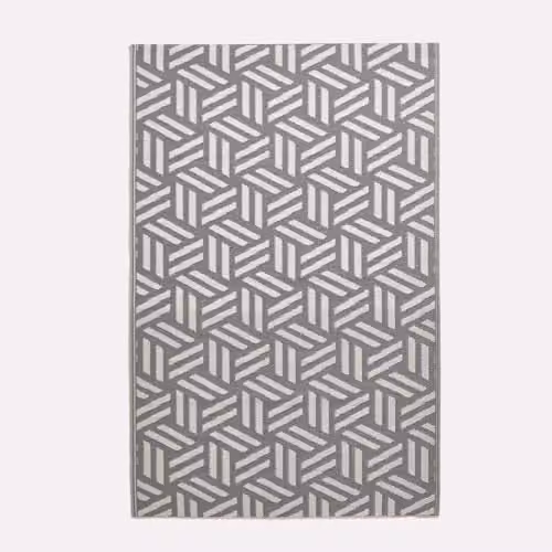 Homescapes Luna Luxury Outdoor Rug, White and Grey Geometric Reversible Woven Polypropylene Mat, W/D/H: 120 x 180 x 1 cm