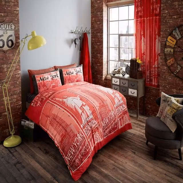 Smart Living Modern Graphic Duvet Cover and Pillowcase Set in Red, W: 140 cm, L: 200 cm