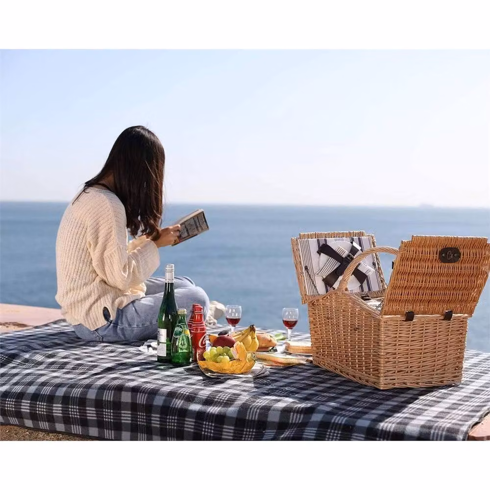 Nordara Waterproof Padded Picnic Blanket in Black with Carry Bag – 4