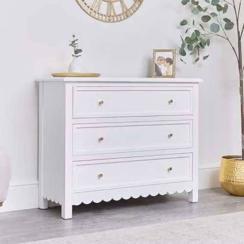 Melody Maison Modern White and Gold Lacquered 3 Drawer Chest of Drawers W/D/H: 100 x 80 x 38 cm