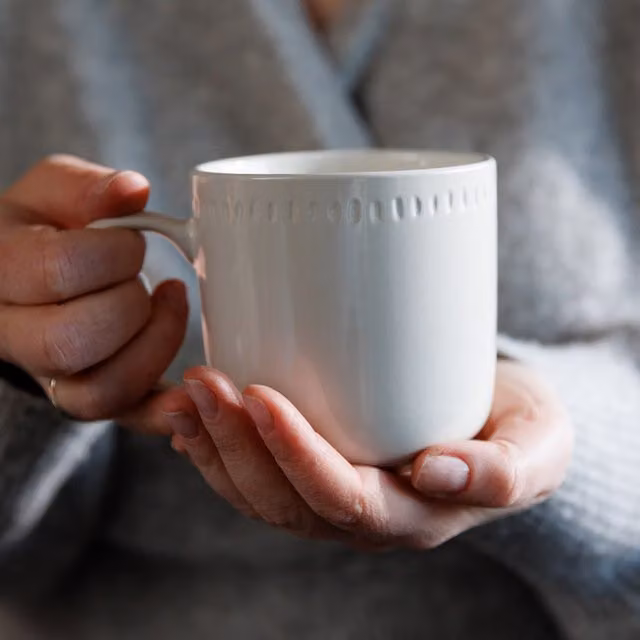 Mikasa White Stoneware Mugs, Set of 4, 320ml each
