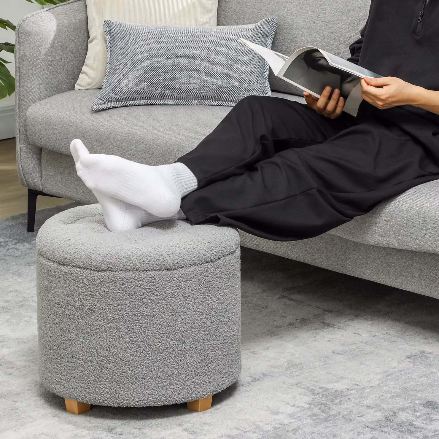 HOMCOM Grey Bouclé Teddy Fleece Storage Ottoman with 31.8L Capacity – 5