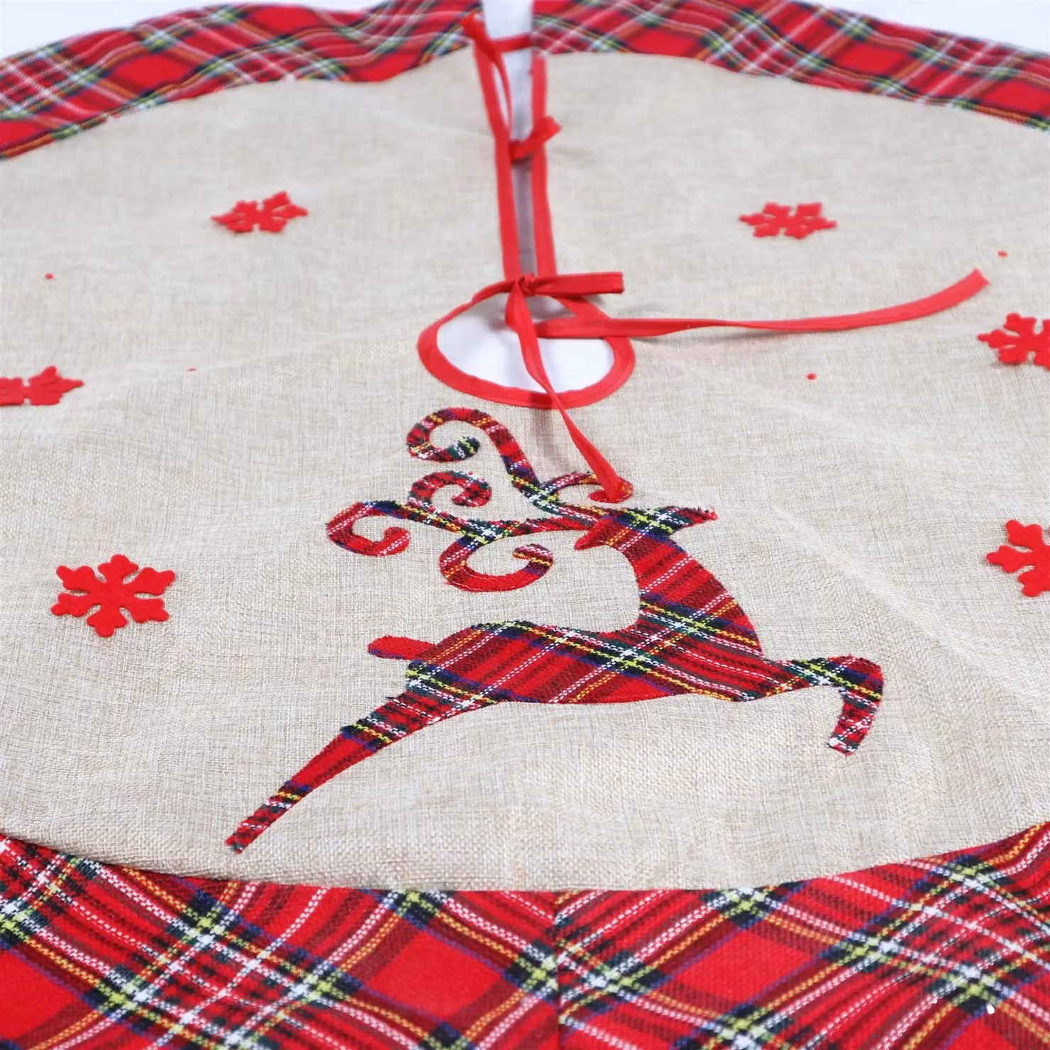 Shatchi Christmas Tree Skirt with Snowflake Printed Pattern in Brown Burlap Hessian Linen, 4-Piece Set – 4