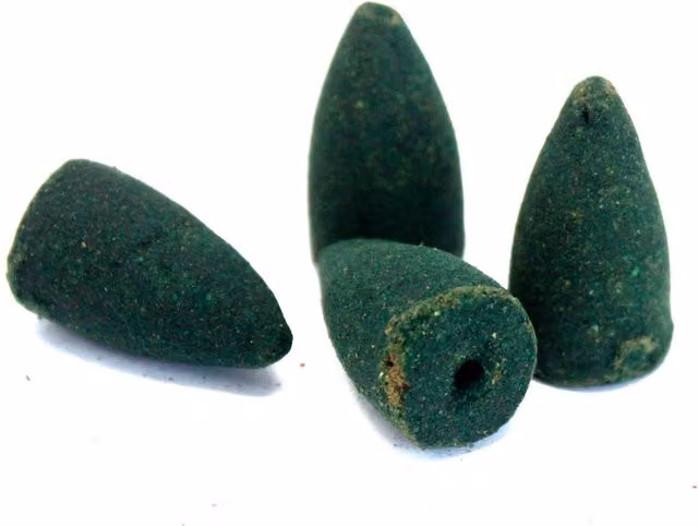 Aromatica Natural Patchouli Backflow Incense Cones, Green