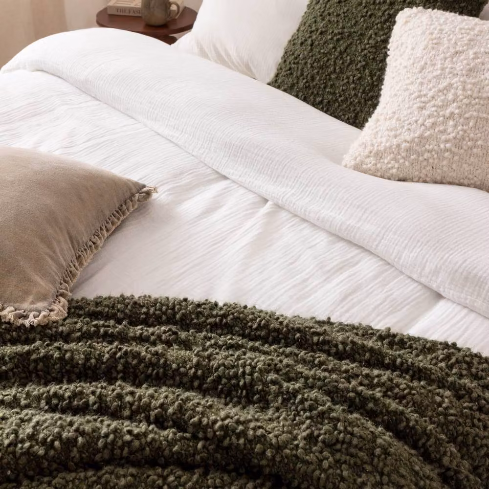 Yard Ulsmere Woven Boucle Fringed Throw in Green, W: 130 cm, D: 180 cm – 4