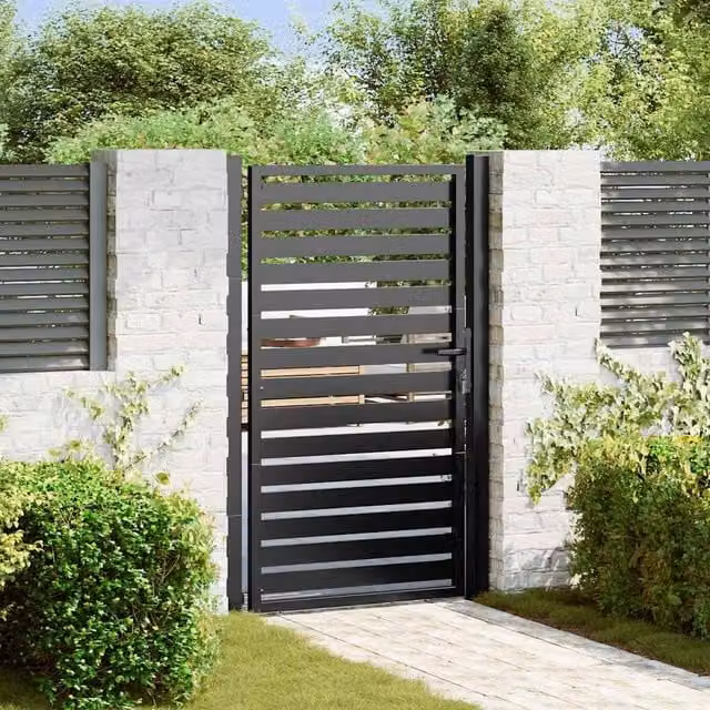 Berkfield Home Lockable Single Garden Gate in Black Aluminium, W: 100 cm, H: 150 cm – 1
