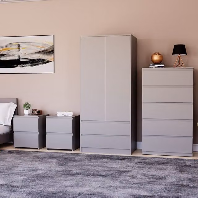 Vida Designs Denver 4 Piece Grey Bedroom Set Including 2 Bedside Tables, 5 Drawer Chest and Wardrobe – 1