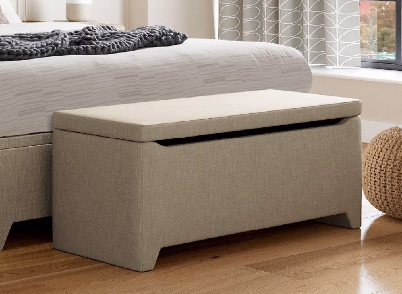 Dreams Kimberley Modern Upholstered Blanket Box in Beige