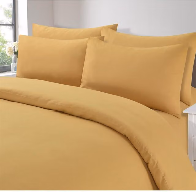 Brentfords Pair of Plain Yellow Polyester Housewife Pillowcases with Envelope Closure