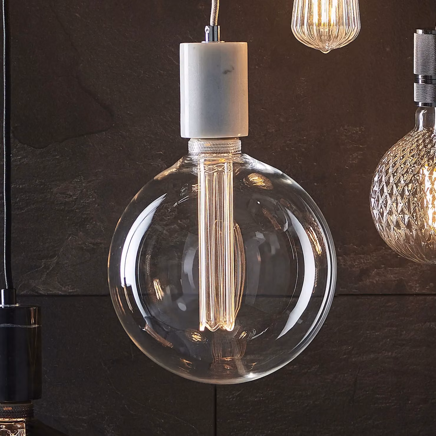 Loops LED Filament Globe Bulb, Warm White, E27, 2.8W, Clear Glass – 2