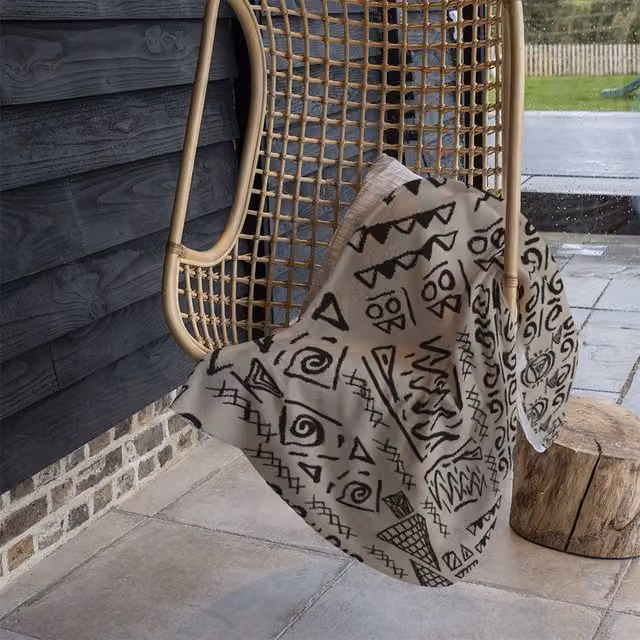 Benjamin Tate Design Striped Egyptian Theme Ethnic and Tribal Motif Fleece Blanket in Brown and Beige, W: 120 cm, L: 150 cm
