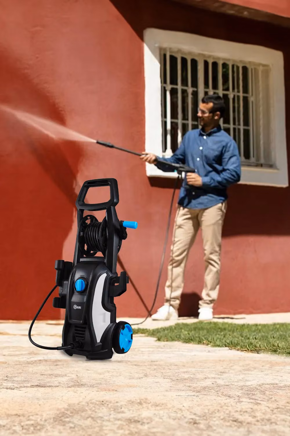Living and Home 90 Bar High Pressure Washer with 1600W Power and Aluminium Motor in Black – 2