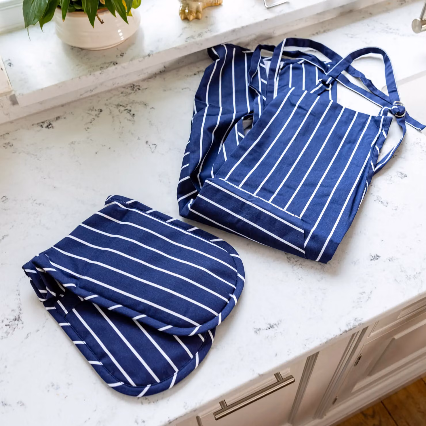 KitchenCraft Butcher's Stripe Cotton Kitchen Apron in Blue and White – 7