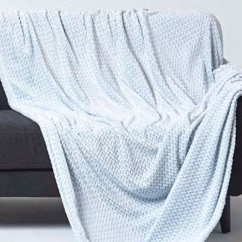 Homescapes Mora Faux Fur Velvet Throw in Blue and Beige, W/D/H: 130 x 160 cm