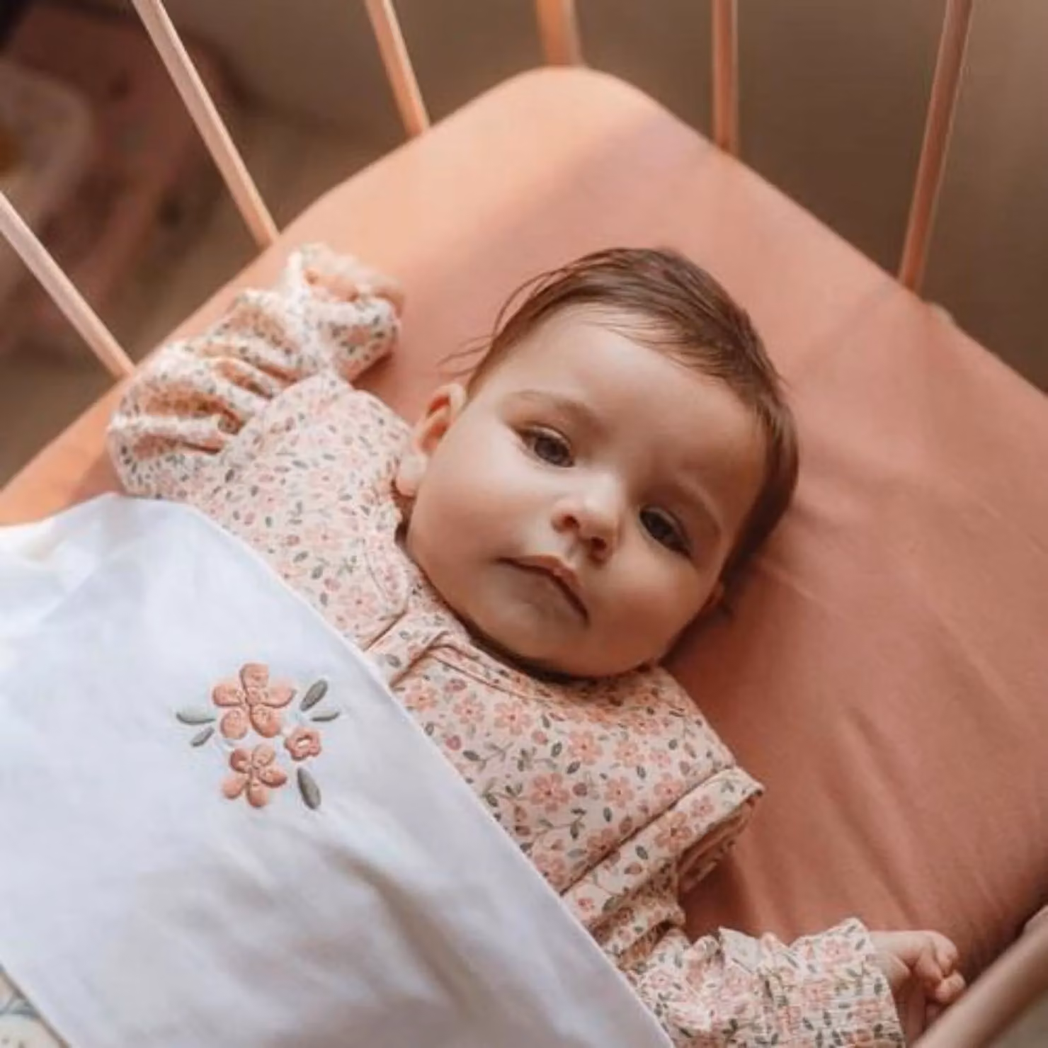 Little Dutch Fairy Blossom Organic Cotton Fitted Cot Sheet, White and Pink Floral, W: 60 cm, D: 120 cm – 1