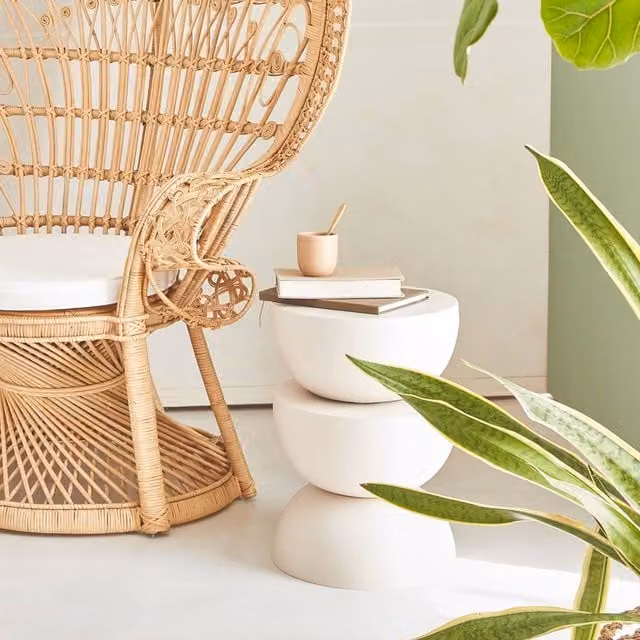 sweeek Metal Side Table in Cream, Diameter: 32 cm, Height: 46.5 cm
