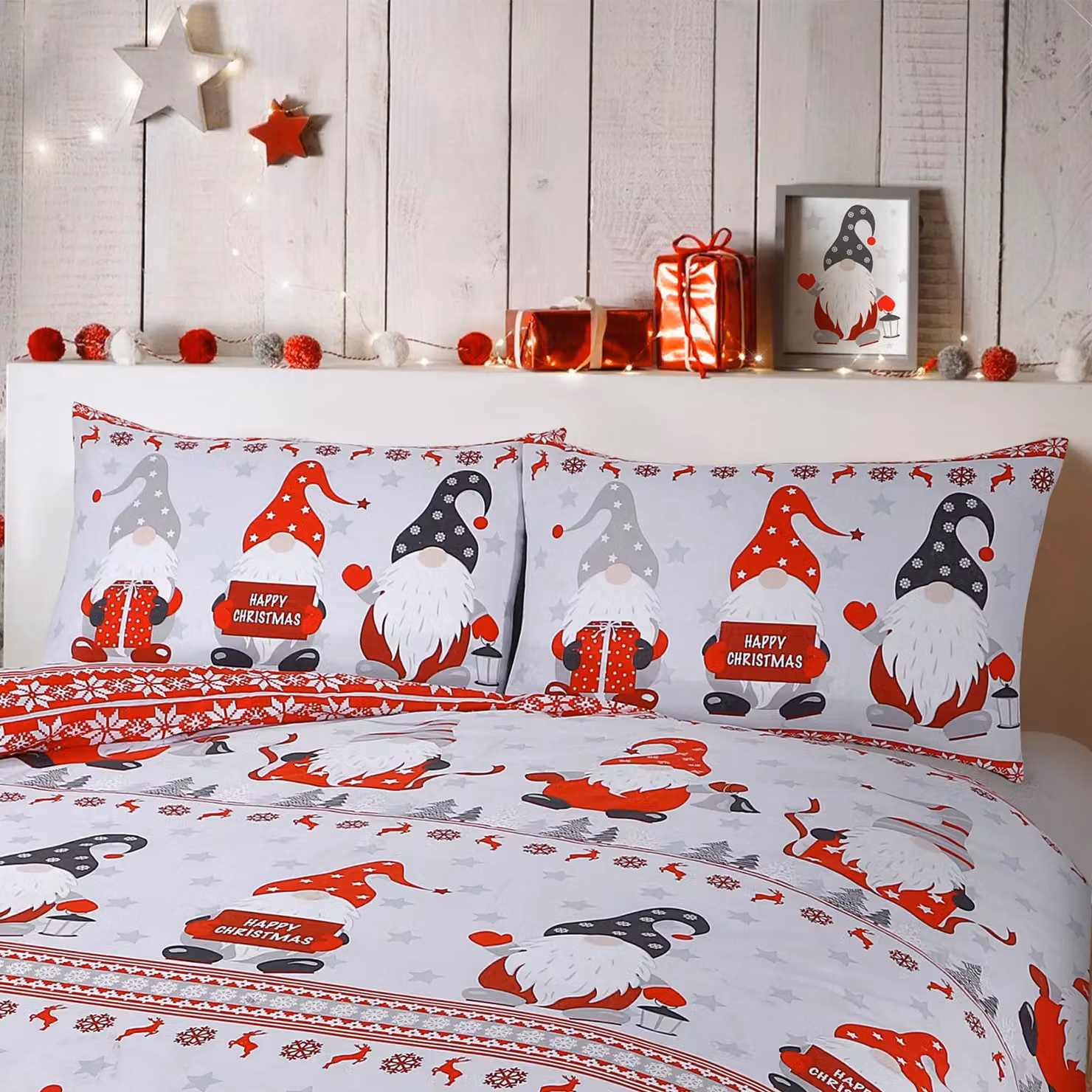 Velosso Xmas Gonks Red Cotton Rich Printed Duvet Cover and Pillowcase Set, W/D/H: 135 x 200 cm and 50 x 75 cm