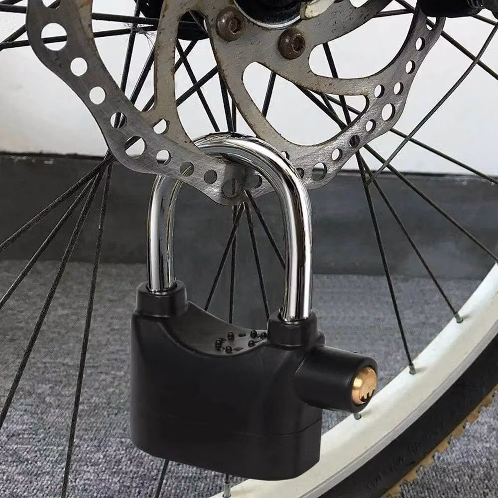 SPETLEK Heavy Duty 110db Alarmed Steel Padlock in Black – 3