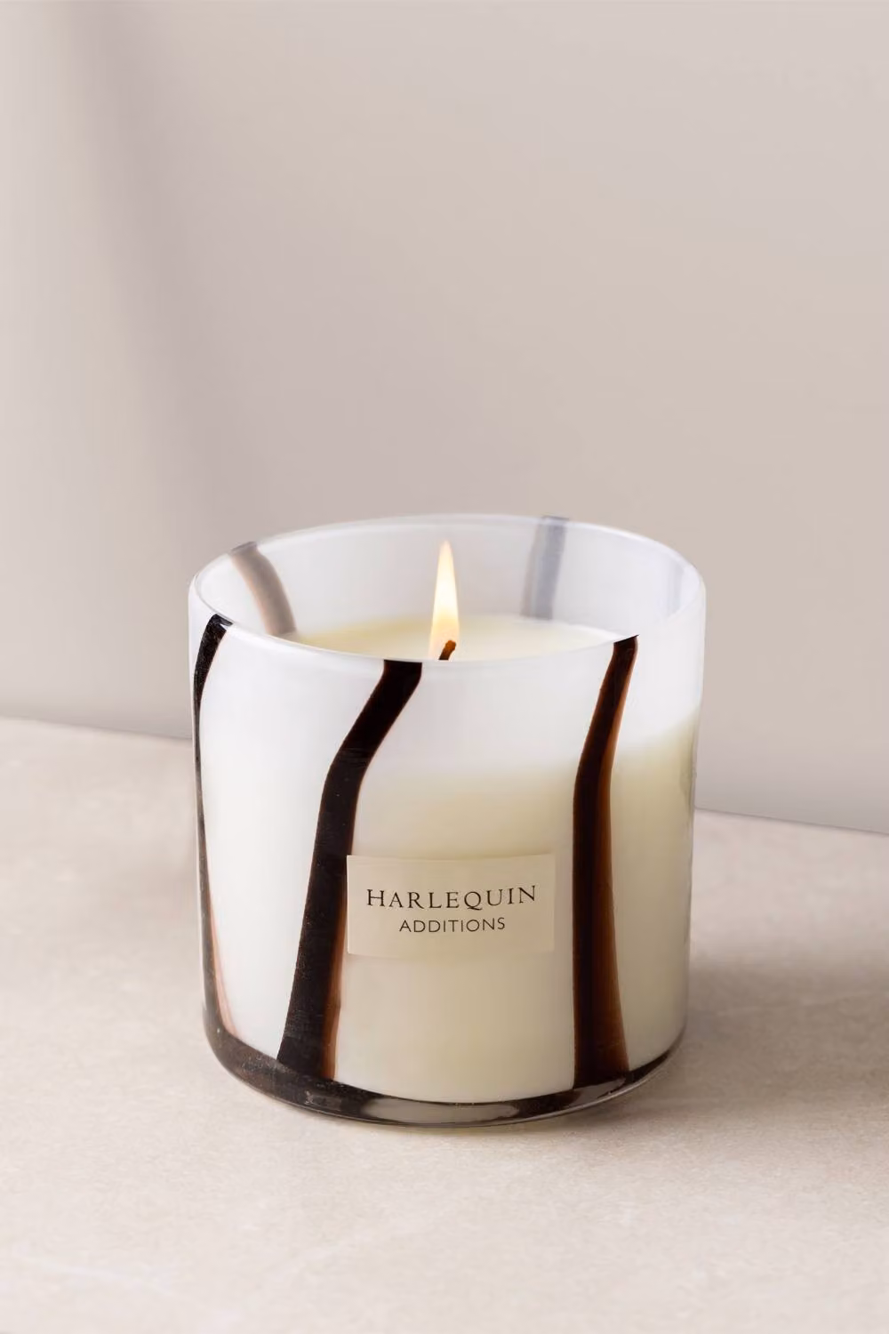 Harlequin Enigmatic Single Wick Scented Tabletop Candle in White – 2