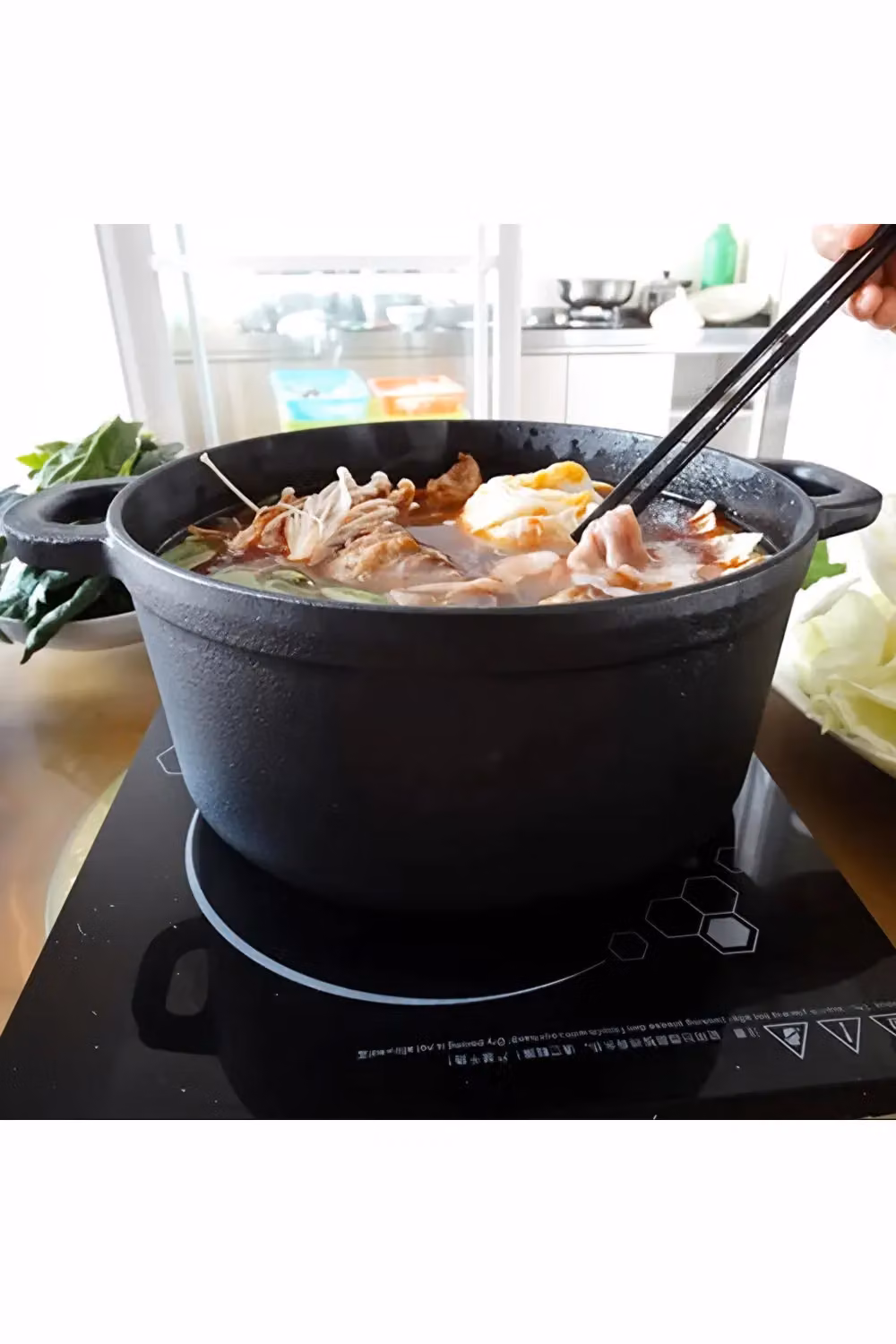 Living and Home Pre-Seasoned Round Cast Iron Dutch Oven Casserole Pot with Lid, Black, 5.8 l – 3
