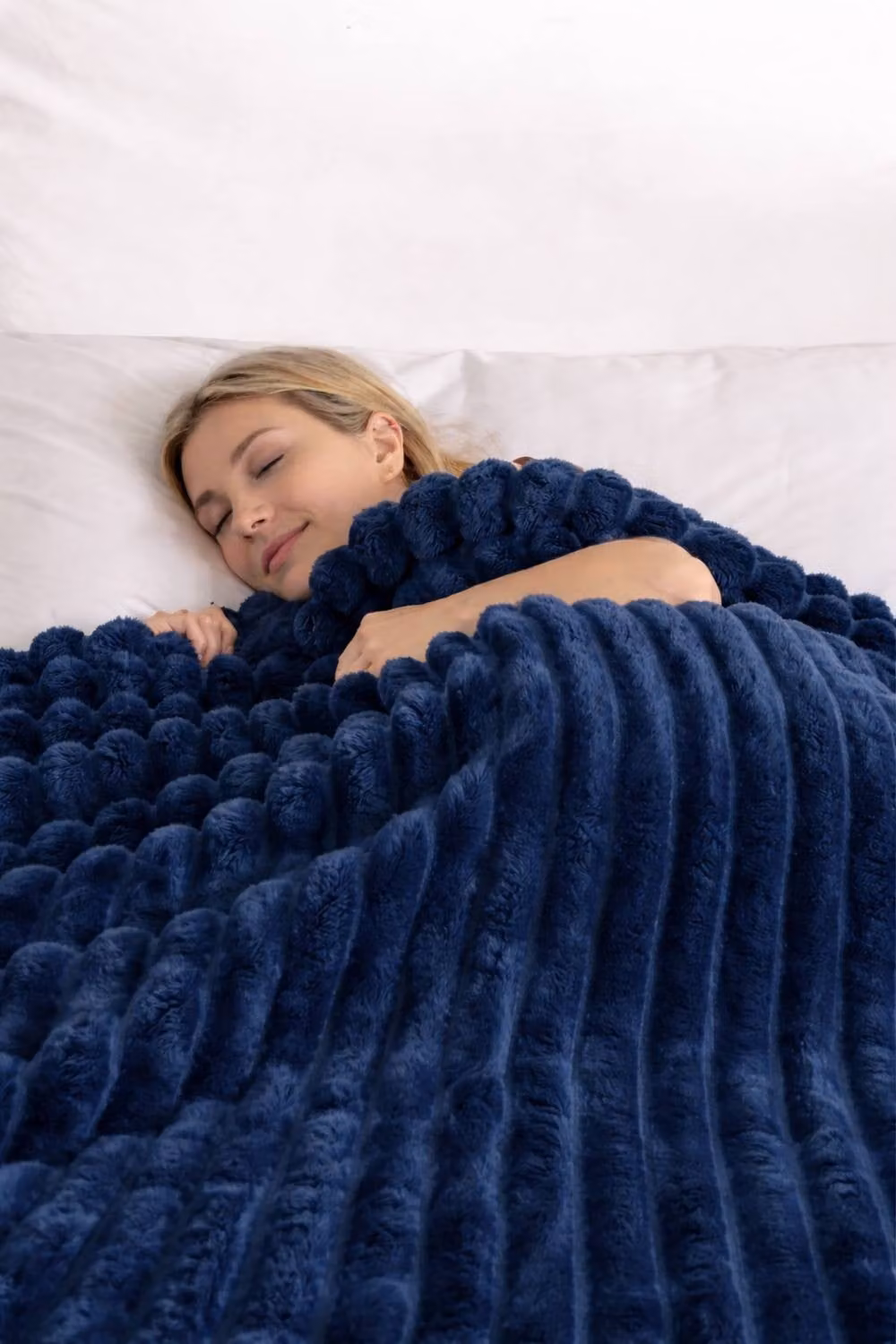 Dyzi Supersoft Ribbed Jacquard Fleece Throw Blanket in Blue, W/D/H: 150 x 200 cm – 2