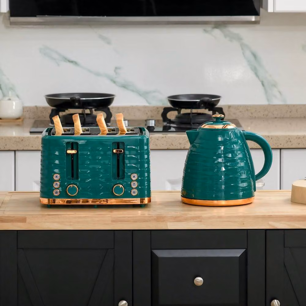 STILVORA Kettle and 4-Slot Toaster Set in Green – 2
