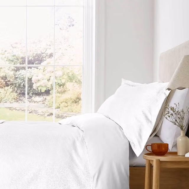 Murmur Meadow Super Kingsize Reversible Floral Cotton Percale Duvet Cover and Pillowcase Set, White, 200 x 200 cm