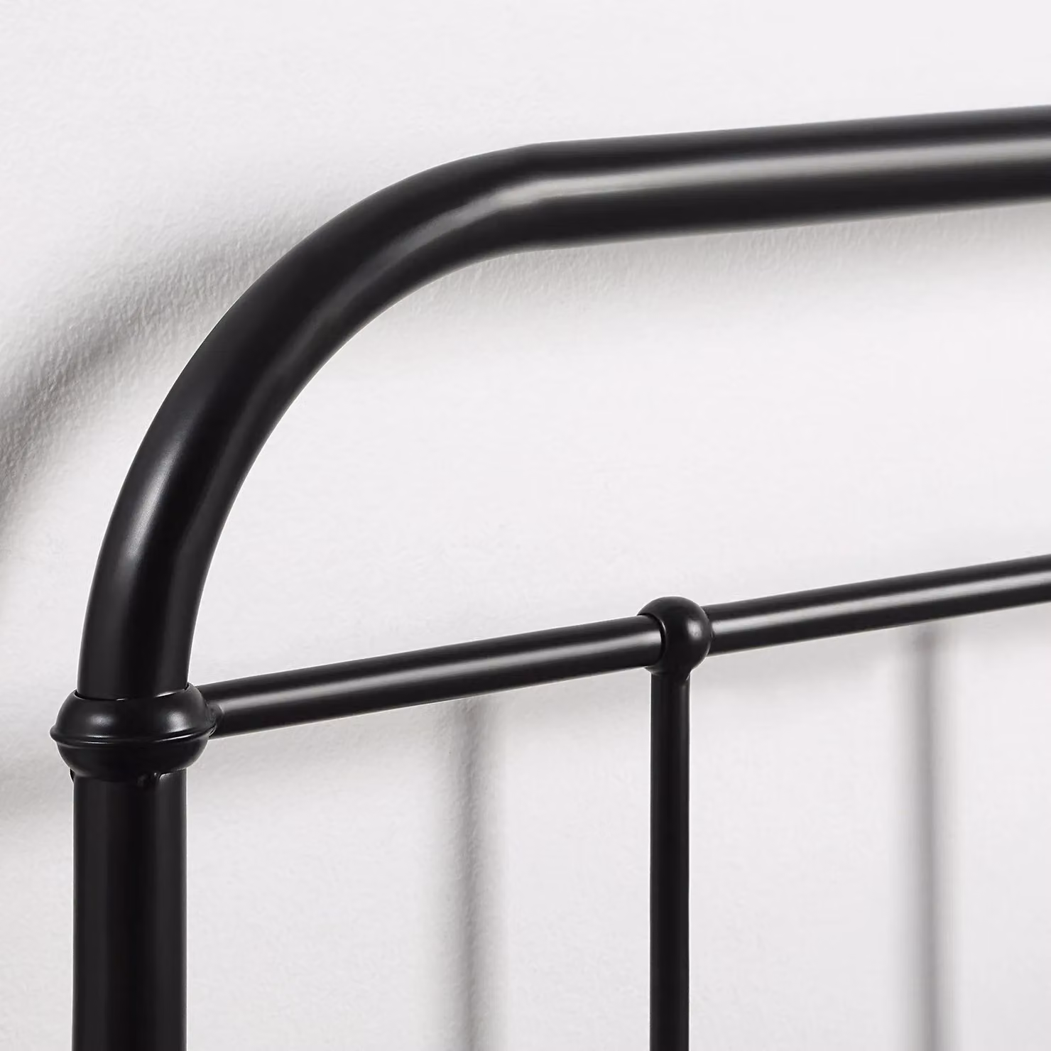 SlumberWorx Aldbury Modern Metal Bed Frame in Black, W/D/H: 90 x 200 cm – 3